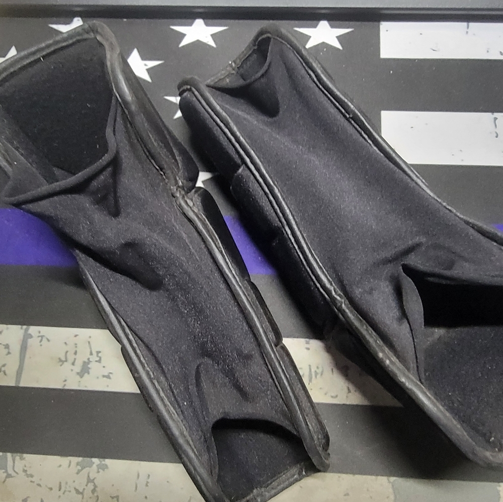 Fox Racing comp elbow guards - Picture 3 of 3